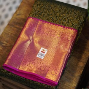Kanjeevaram - Deep Forest Green/Pink