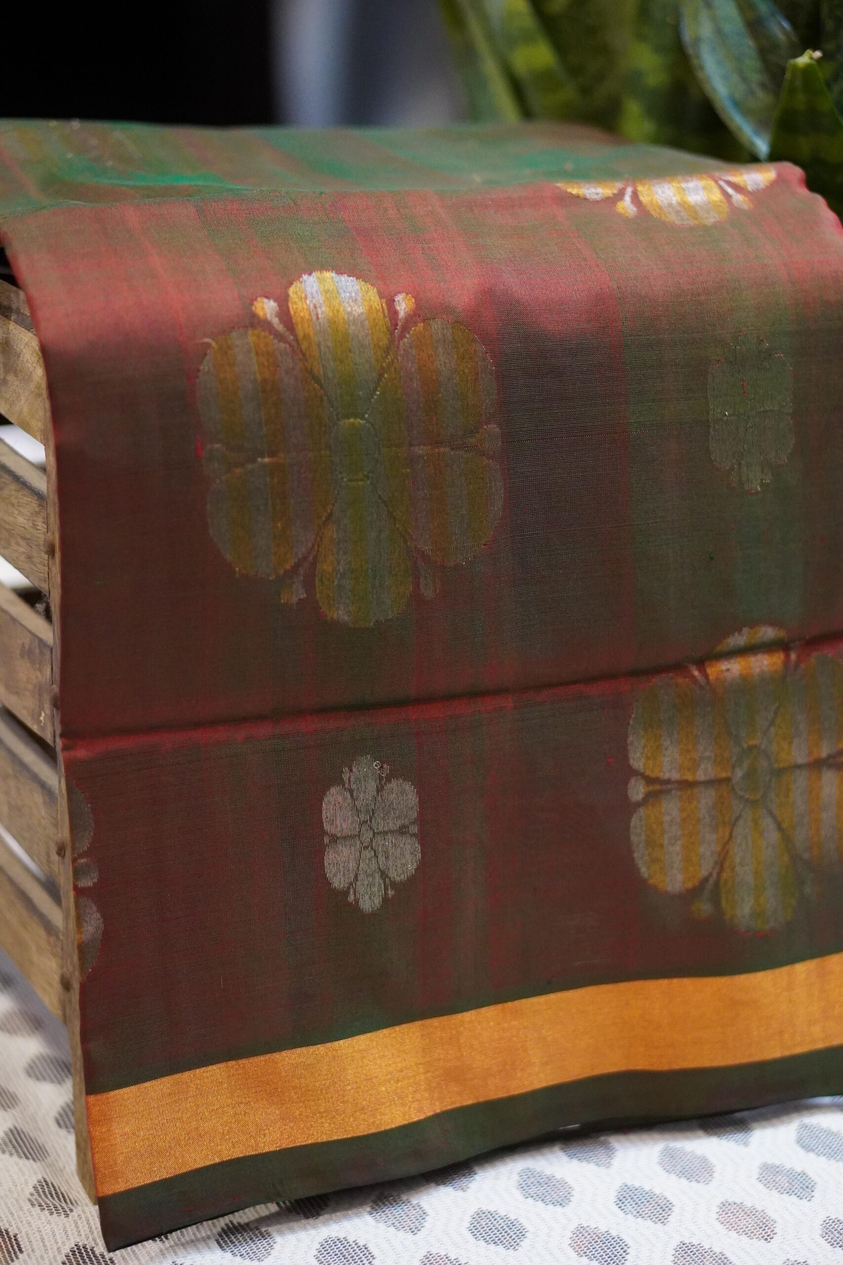 Madhavaram Saree – Green/Red - Image 4
