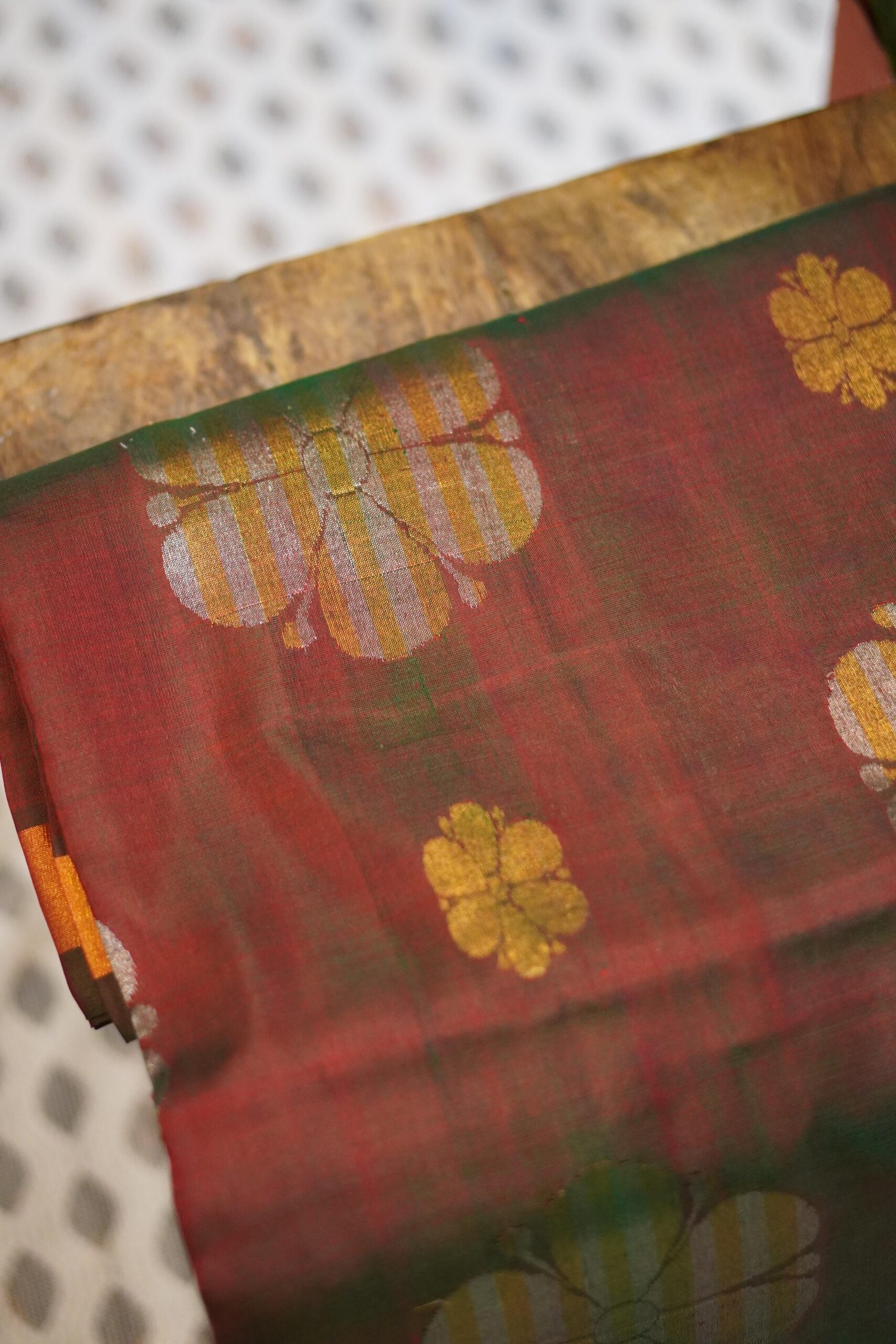 Madhavaram Saree – Green/Red - Image 5